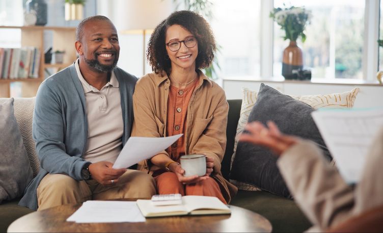 older couple meeting with social security advisor